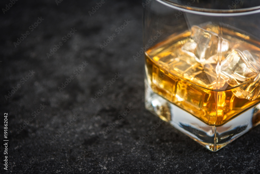 Fototapeta premium Whisky with ice