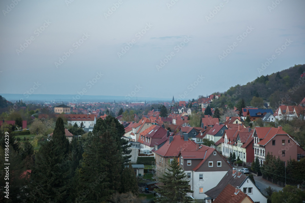 Fototapeta premium Häuser abends in Wernigerode im Harz