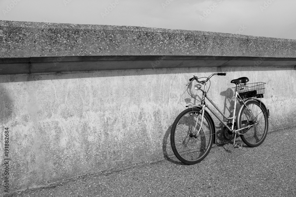 Obraz premium Samotny rower