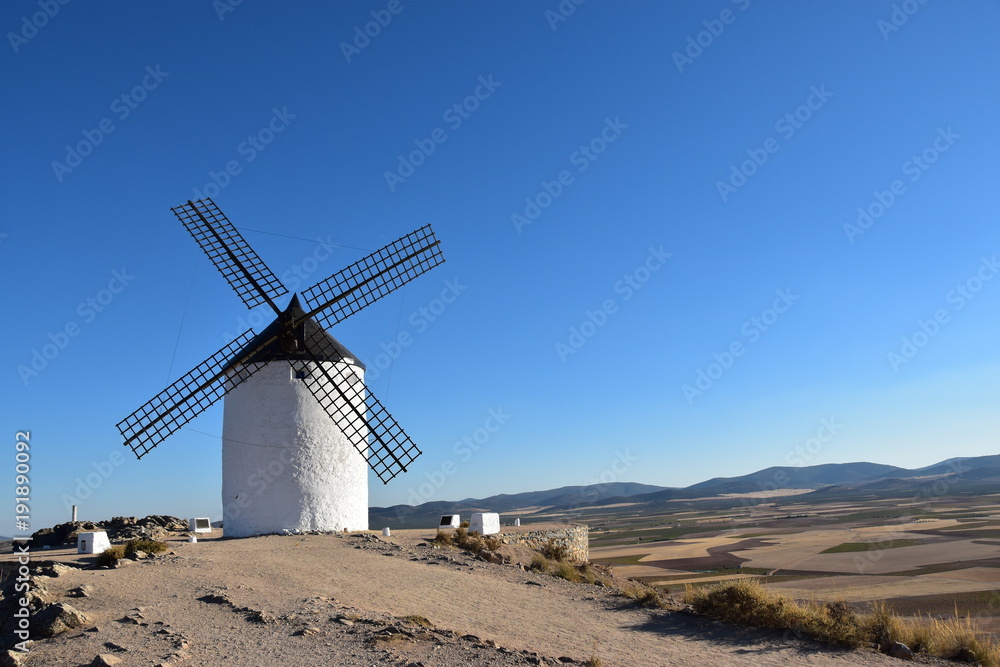 Die  Windmühle von Consuegra in Spanien