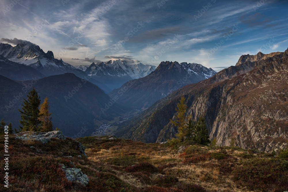 Die wunderbare Bergwelt des Wallis im Herbst Die wunderbare Bergwelt des Wallis im Herbst