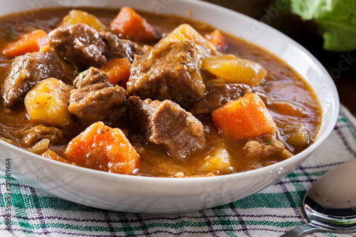 Cuadro en lienzo Irish stew made with beef, potatoes, carrots and herbs