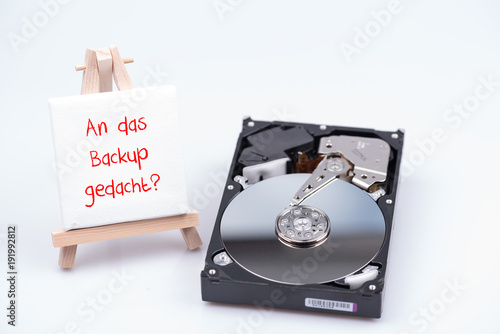 Hard Disk mit einem Schild an das Backup gedacht? photo