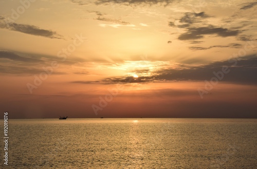 Sonnenaufgang am Meer, Wolkenstimmung