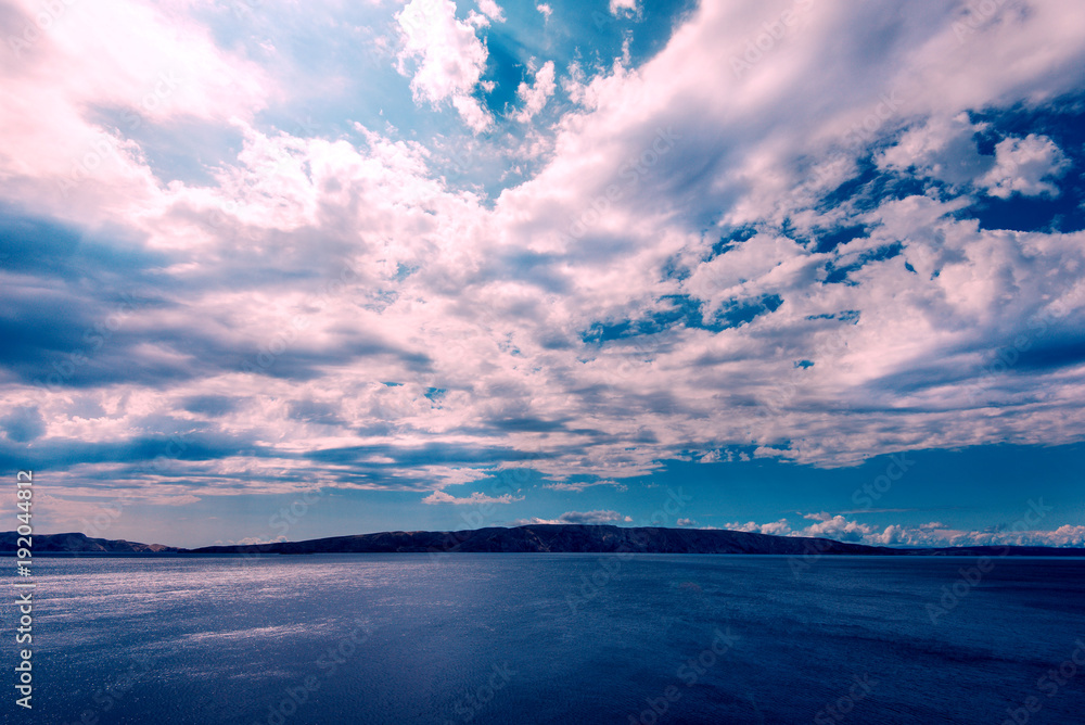 Obraz premium sea and dramatic sky