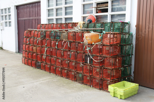 Fototapeta Naklejka Na Ścianę i Meble -  nasas de pesca apiladas en el puerto de Vigo