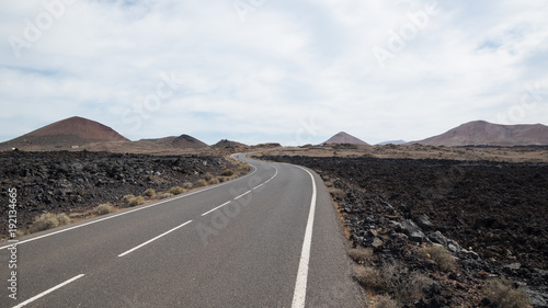 Route dans le désert - Road in the desert