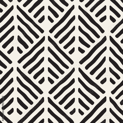 Seamless geometric doodle lines pattern in black and white. Adstract hand drawn retro texture.