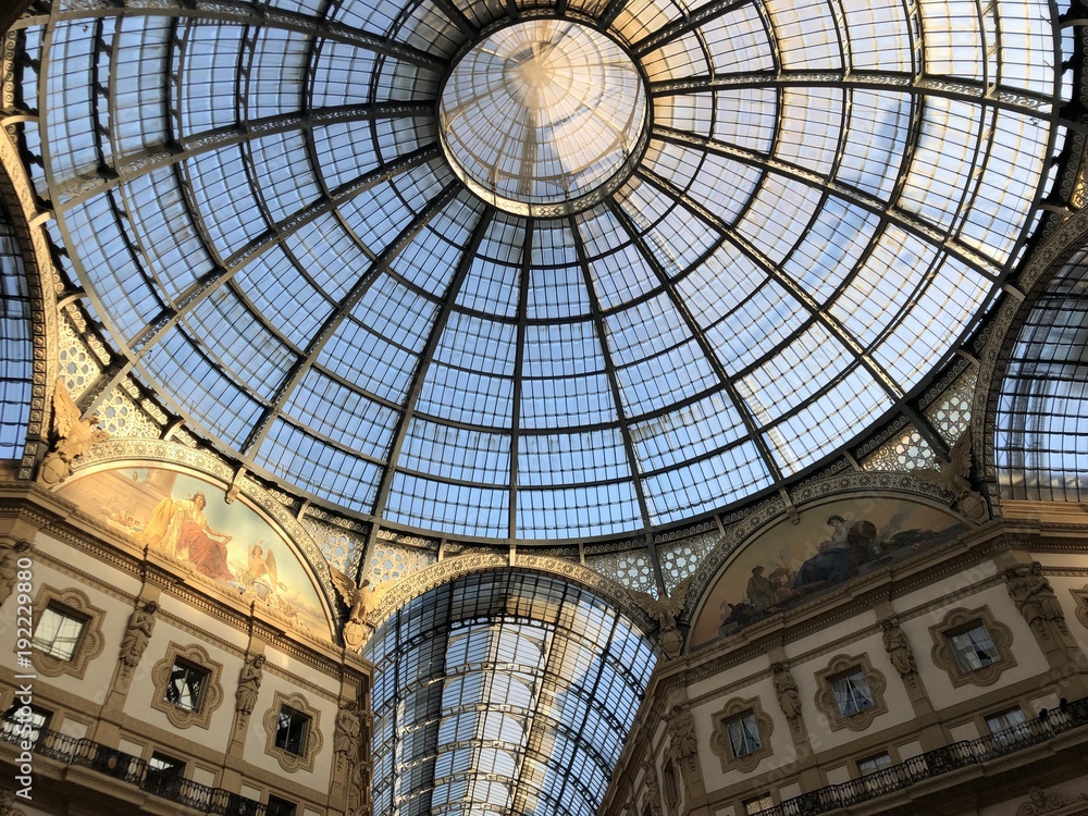 Splendida Galleria Vittorio Emanuele secondo in una mattina invernale, Milano, Italia