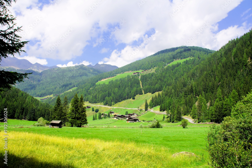 Ultental in der Nähe von Meran in Südtirol im Sommer

