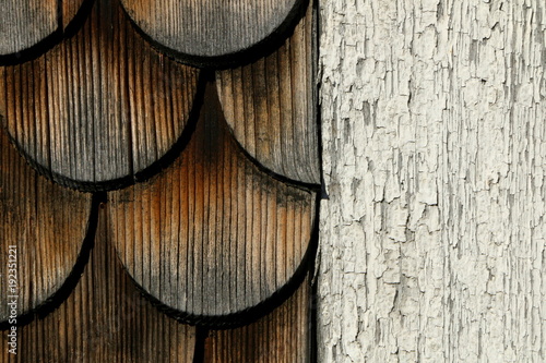 Obraz na płótnie Detail of the facade of a traditional Bregenzerwald house, Detail der Fassade eines traditionellen Bregenzerwälderhauses w salonie