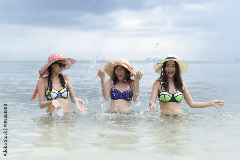 Three young girls friend relaxing Three young girls friend relaxing