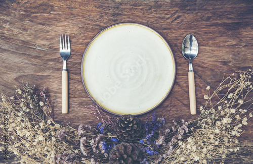 Empty ceramic plate with vi...
