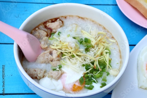 Porridge with pork egg