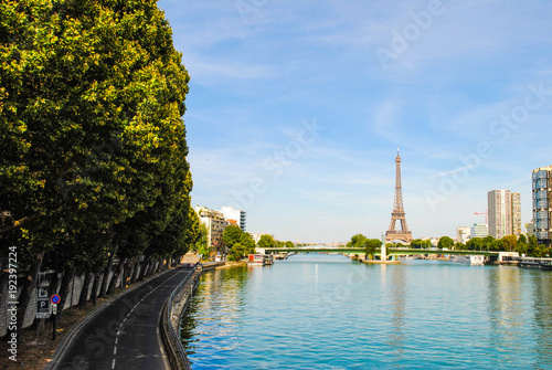 Eiffel Tower in the Distance © Yafen