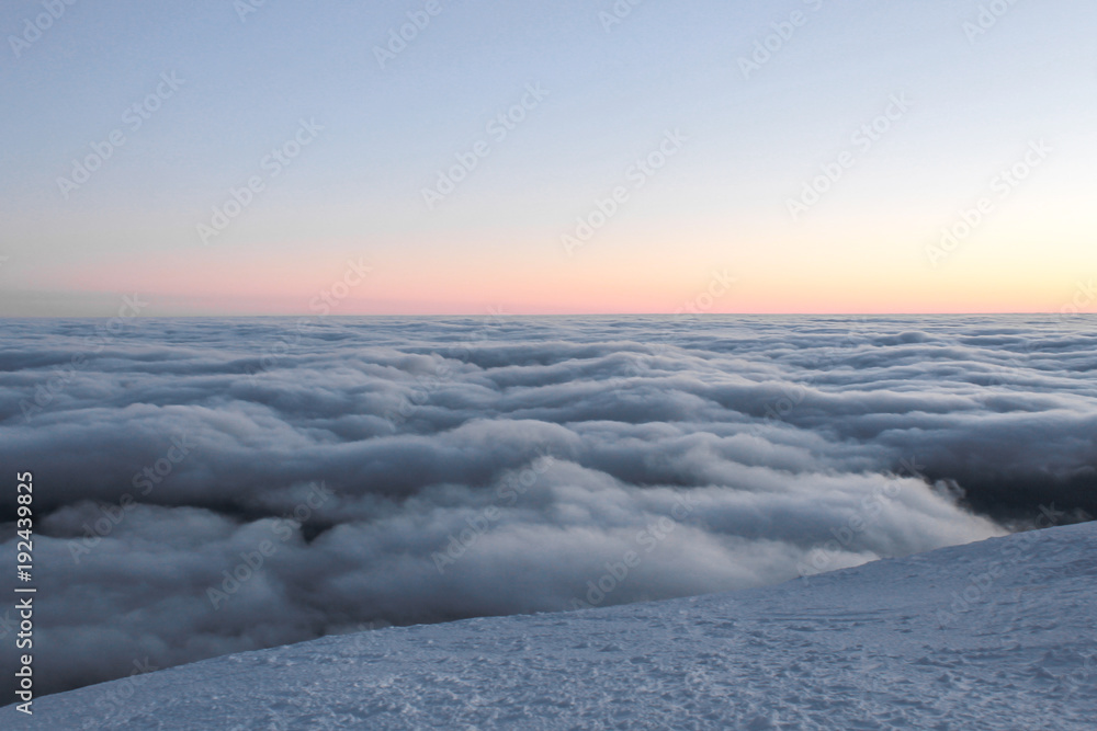 Obraz premium beautiful view on cloudy sky during sunset, Carpathian Mountains, Ukraine