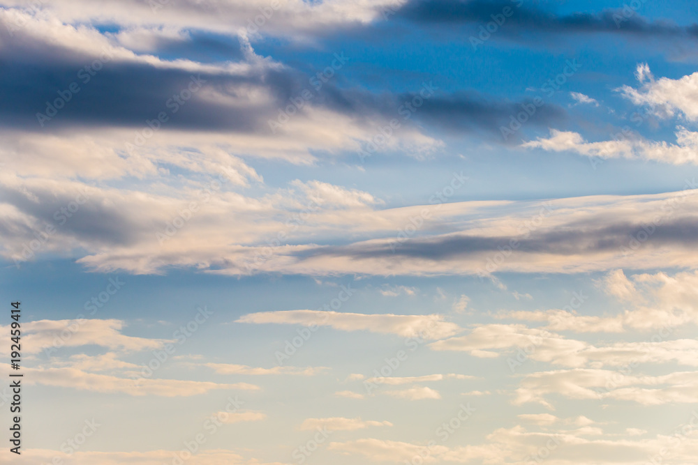 Obraz premium colorful dramatic sky with cloud at sunset.