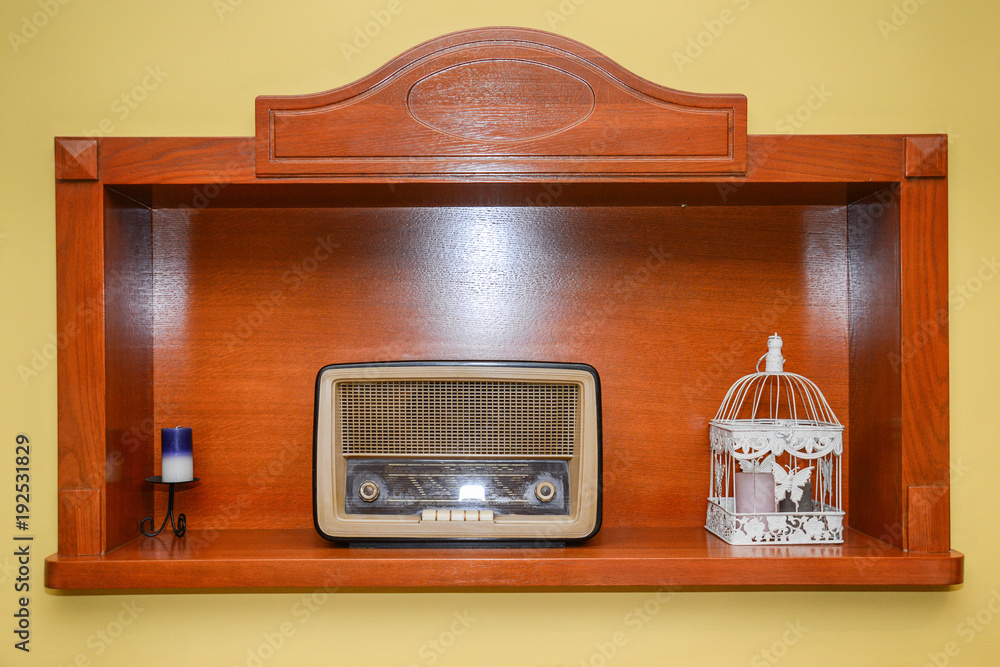 Fototapeta premium Wooden retro radio 