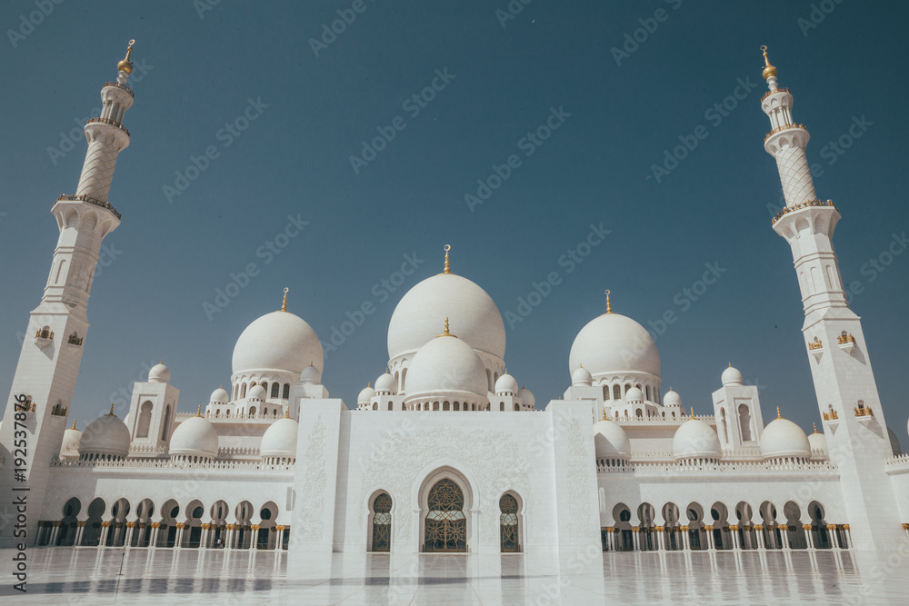 Obraz premium Grand mosque Abu dhabi 