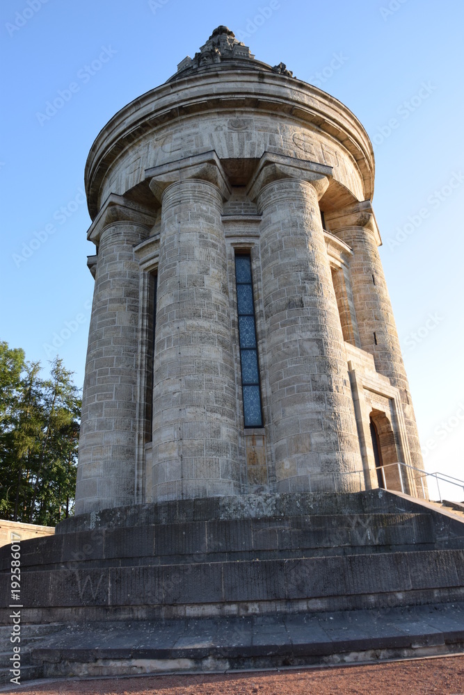 Fototapeta premium Burschenschaftsdenkmal, Eisenach, Burschenschaft, Studentenverbindung, Denkmal