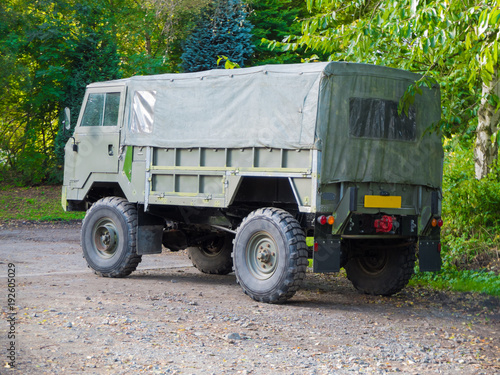 4x4 army vehicle