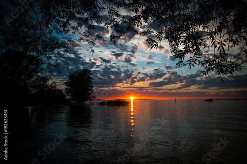 Sonnenuntergang am See © Michael