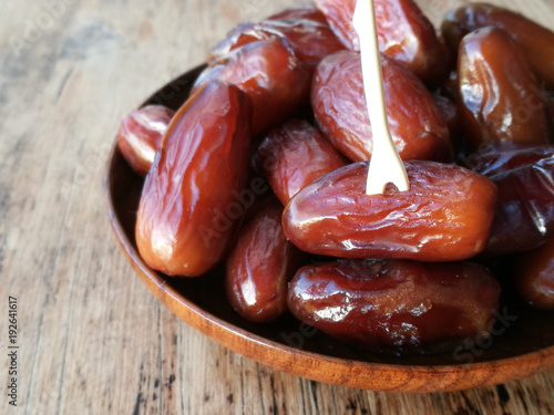 Dates in a wooden plate