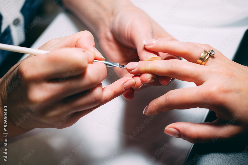 Gel nail extensions build up process Gel nail extensions build up process