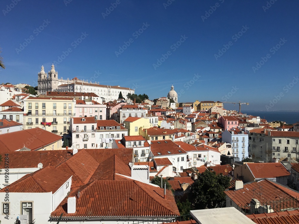 Blick über die Dächer von Lissabon, Portugal, Urlaub