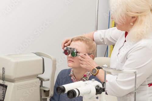 Woman visits an ophthalmologist