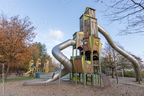 Wallpaper Mural children playground Torontodigital.ca