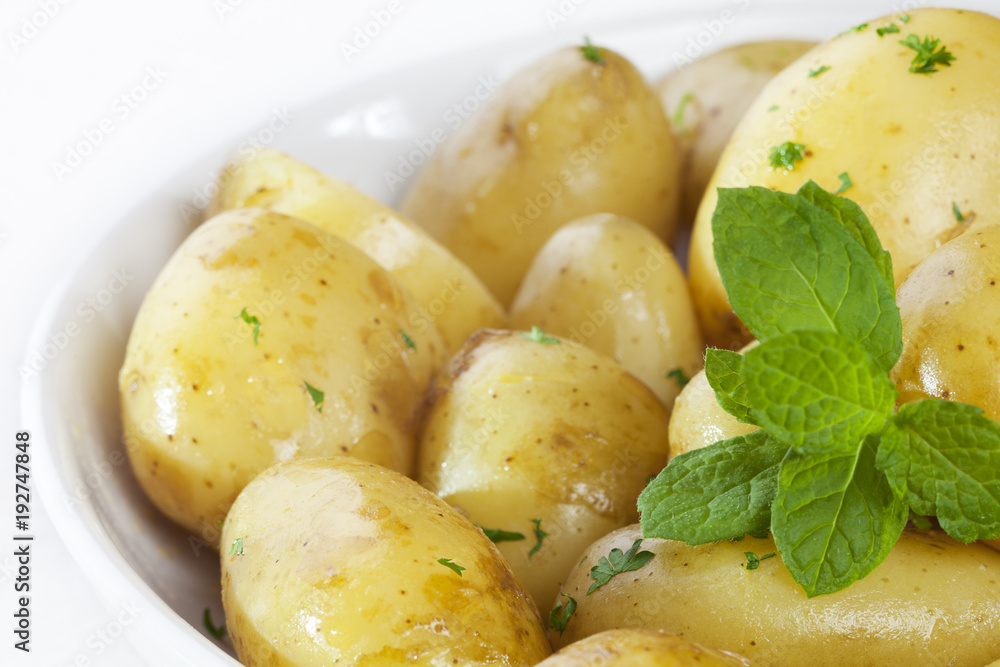 New Potatoes with Butter Parsley and Mint New Potatoes with Butter Parsley and Mint