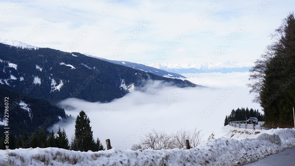 Schwaz Tirol Österreich Pillberg in der Nähe von Innsbruck Winter Nebel
