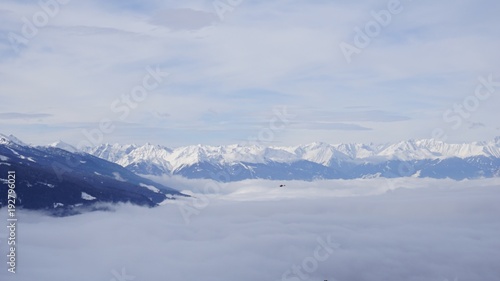 Schwaz Tirol   sterreich Pillberg in der N  he von Innsbruck Winter Nebel
