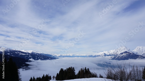Fototapeta Naklejka Na Ścianę i Meble -  Schwaz Tirol Österreich Pillberg in der Nähe von Innsbruck Winter Nebel