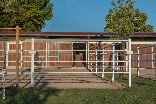 Bild auf Leinwand Animal Corral Farm: Field for Horses
