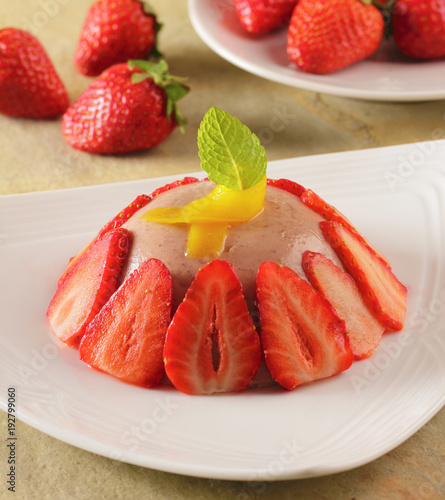Strawberry pudding