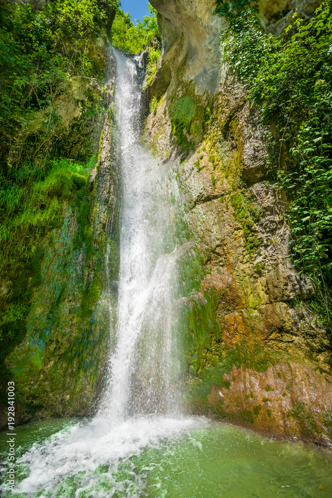 Obraz premium Waterfall in the wilderness