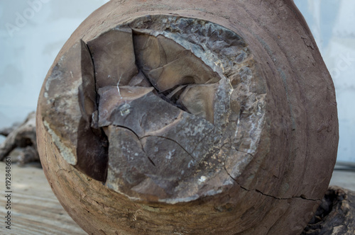 Round stone with a truncated cone