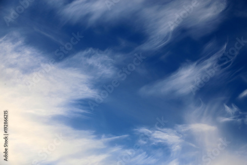 Wolken fluffig Hintergrund, blauer Himmel