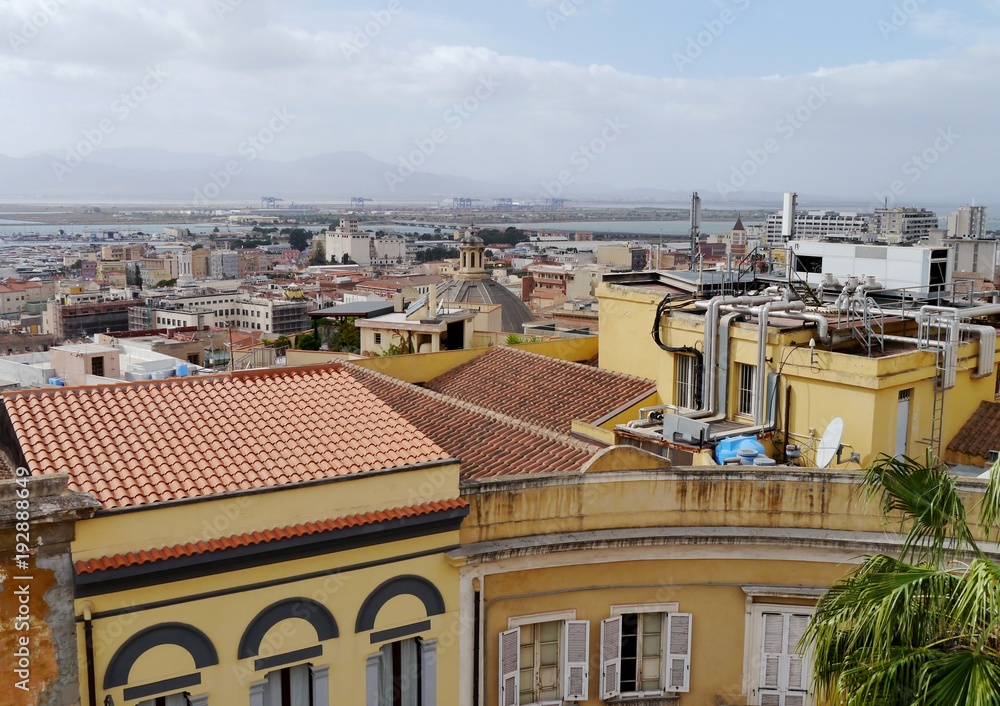 Stadtansicht von oben von Cagliari