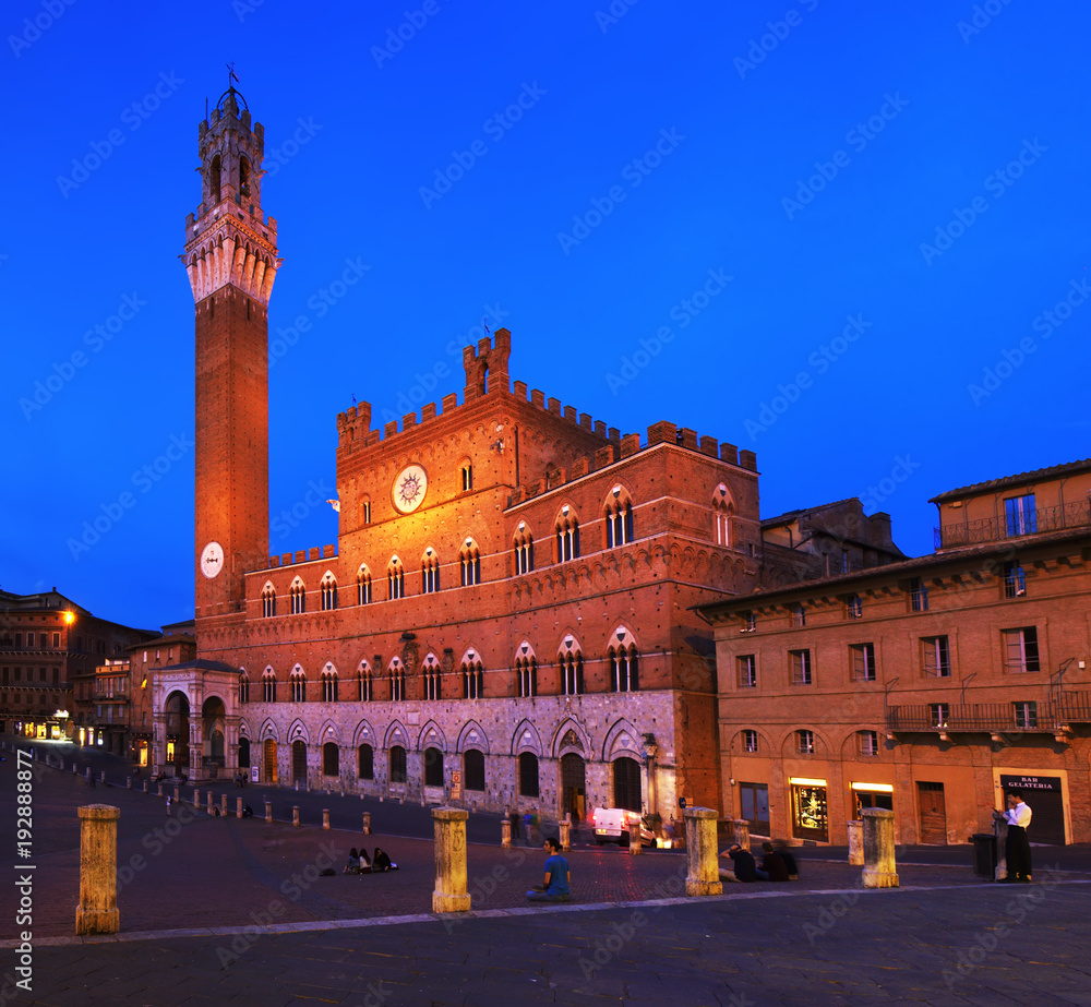 Siena, a city in central Italy’s Piazza del Campo Siena, Italy - June 04, 2017.: Tourists in Siena, Piazza del Campo
