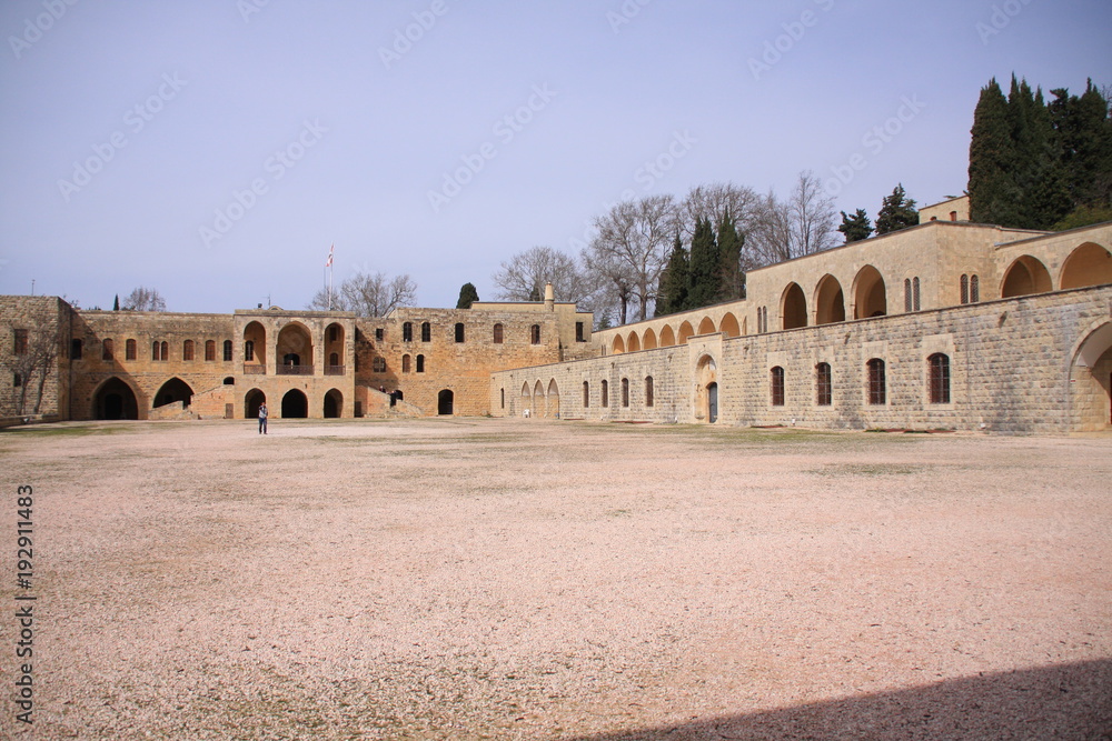 la cour du palais de Beiteddine