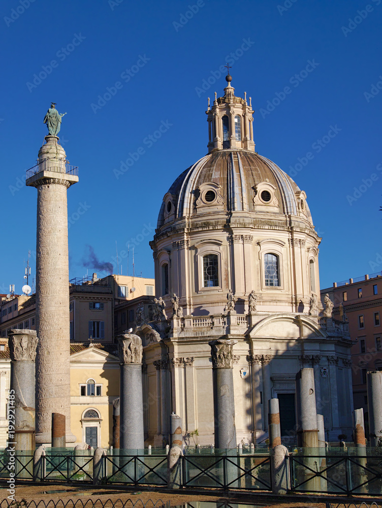 Φωτογραφία Trajan's Column and Chiesa SS Nome di Maria Basilica in Rome, Italy