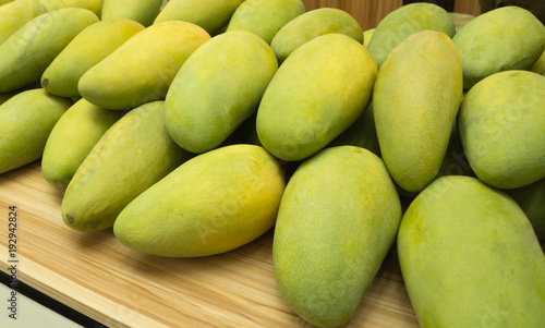 green yellow organic tropical mango fruit 