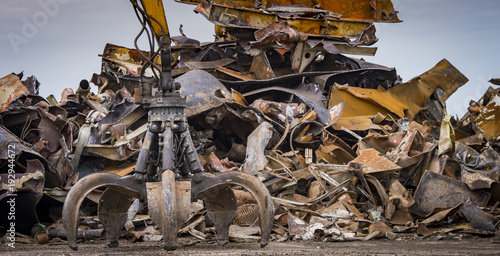 Scrap recycling plant, Crane grabber, pile metal to recycle
