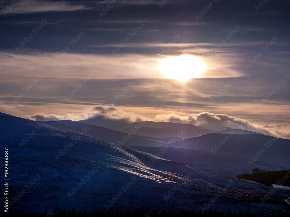 Naklejka premium Misty Sunset 