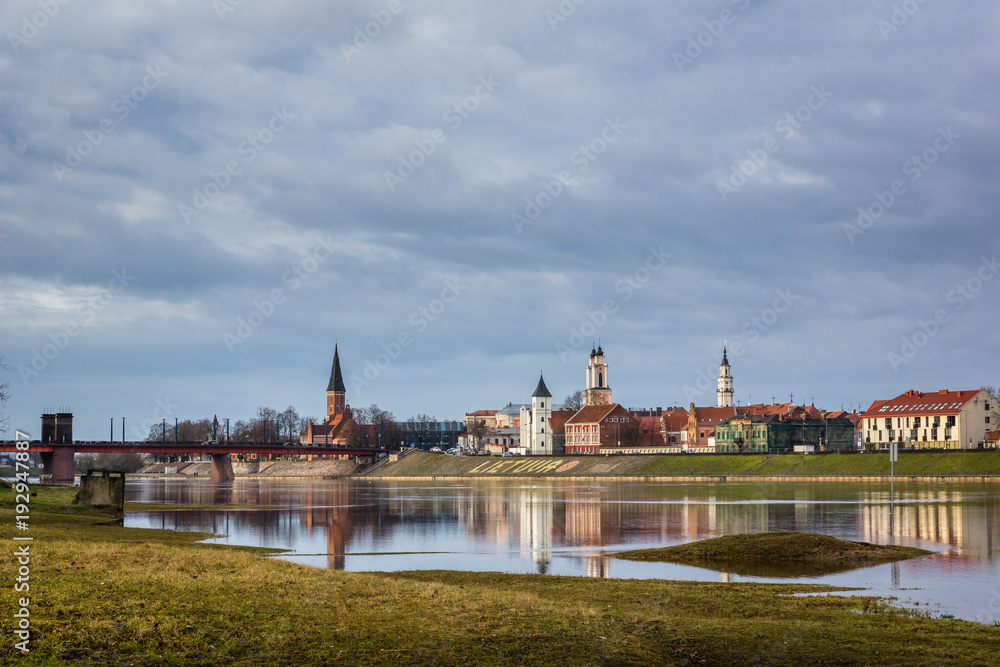 Obraz premium View on the old town in Kaunas city and Nemunas river, Lithuania