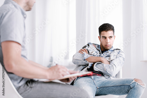 Canvas-taulu Resentful teenage boy