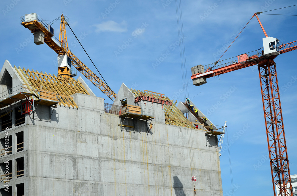 Construction of a house in the city